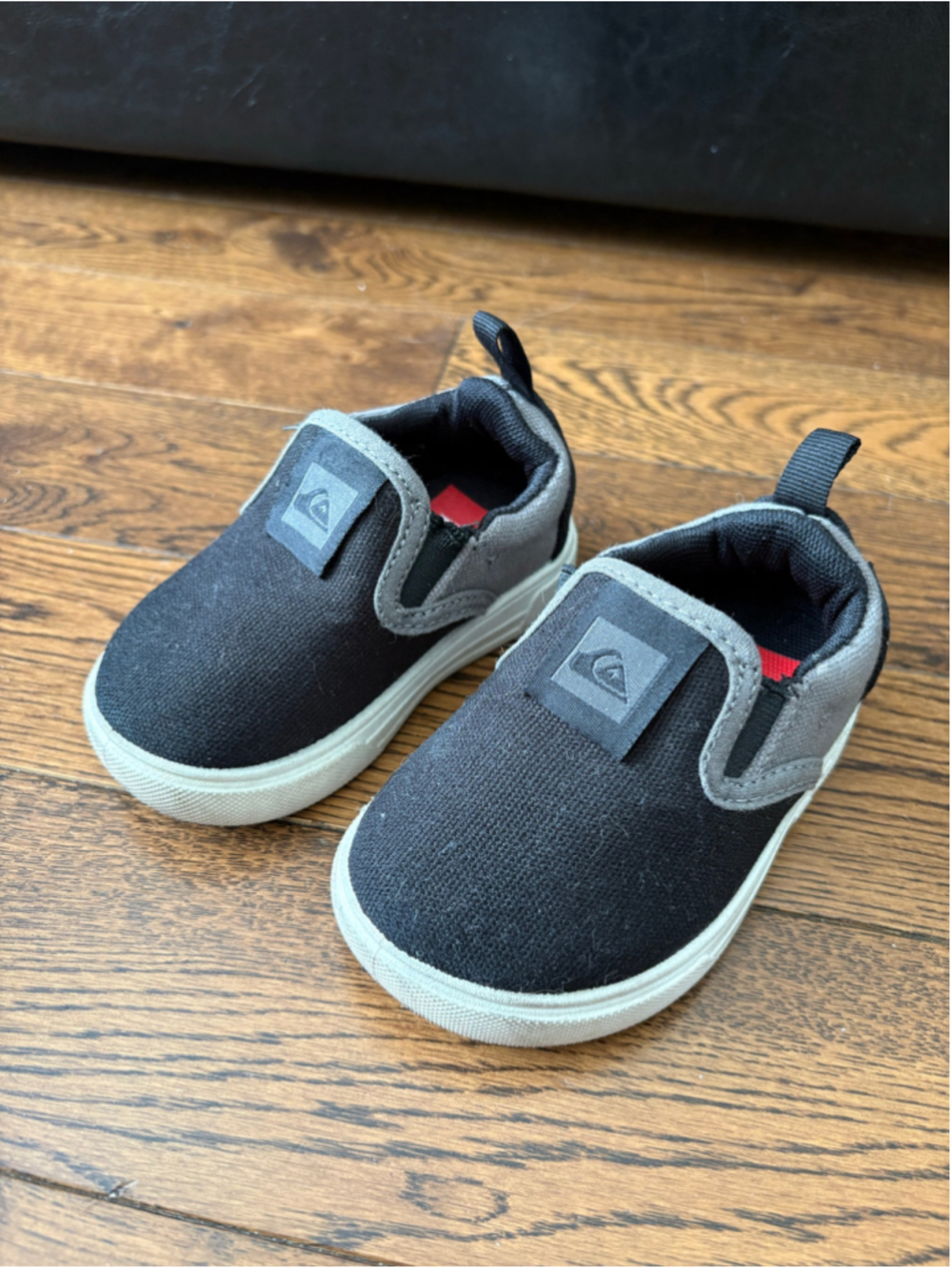 Quiksilver Baby Slip-On Sneakers Size 5 Black and Grey